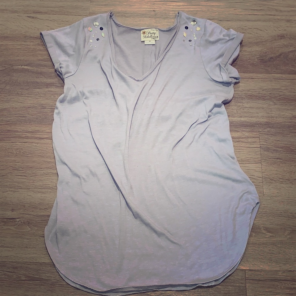 🙏Pretty Rebellious Shirt Size Medium Grey